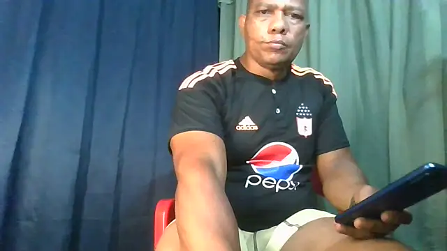 bigblackcock75 webcam