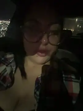 MileyGia webcam