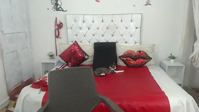 Sweetbigcatt webcam