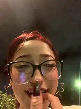 LilithMonette webcam