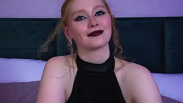 AgataFoxley live cam on StripChat