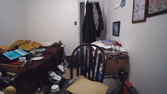JohnnyMoves webcam