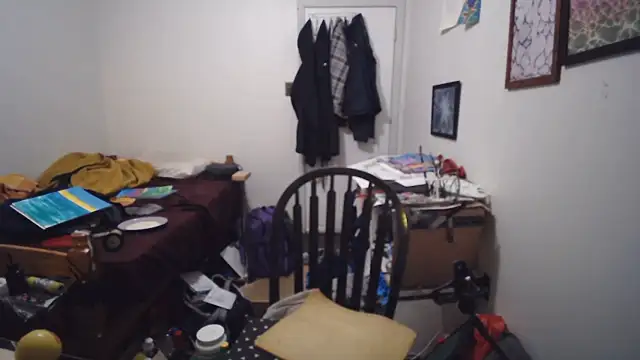 JohnnyMoves webcam