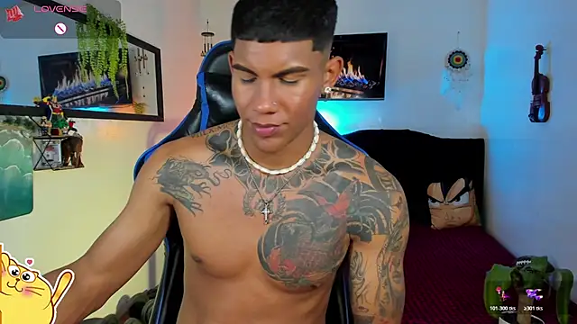 Damian_latinxxx live cam on StripChat