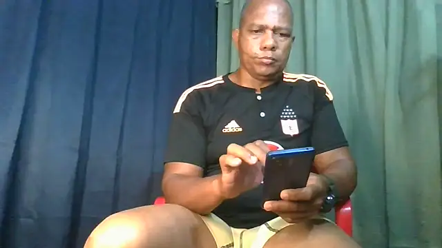 bigblackcock75 webcam