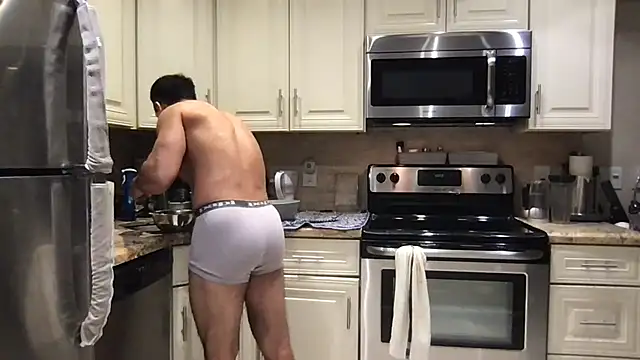 BigGuyMuscle live cam on StripChat