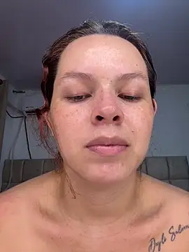 miacarrot webcam