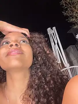 CurlyOopsieXXX