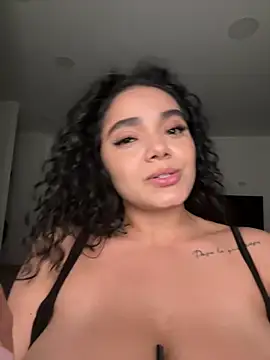 Curlyierr webcam