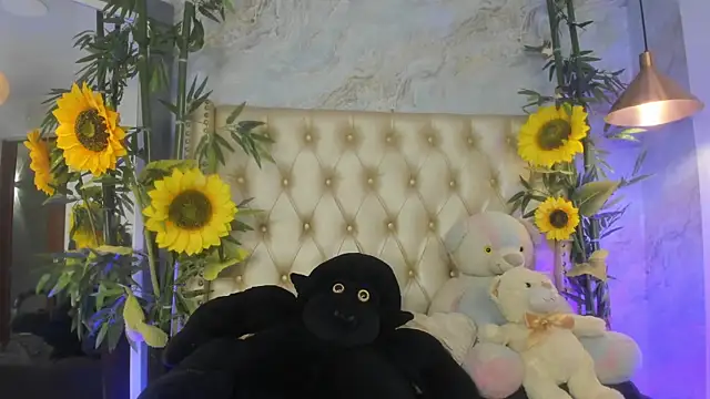 LittleeJaz webcam