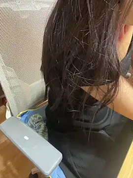 Mina048 webcam