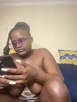 Busty_Bambii254 webcam