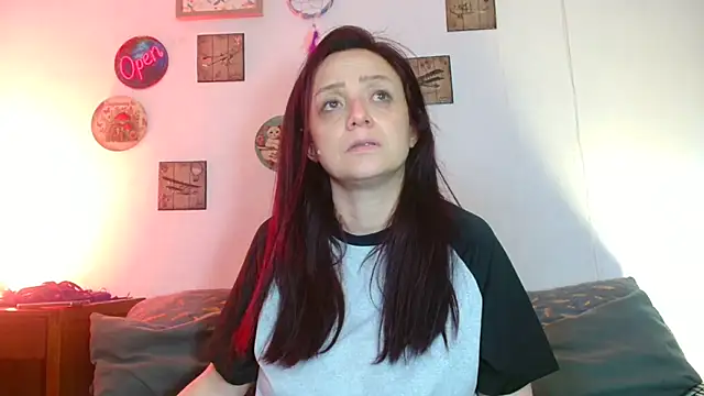 Katicalatinmilf webcam