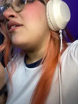 Sophia_Weest99 webcam