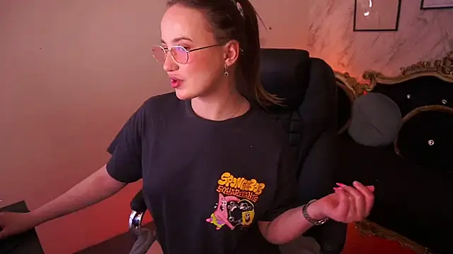 SofieBloom webcam