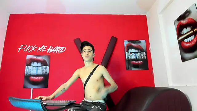 TWINKS_BOYSX webcam