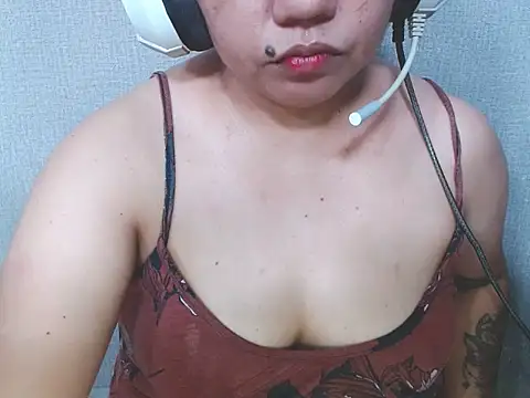 ambersmile (Ask my age) - Pleasure my tasty pussy,luv to cum w/ u