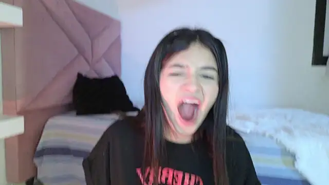 eva_sin18 live sex cam