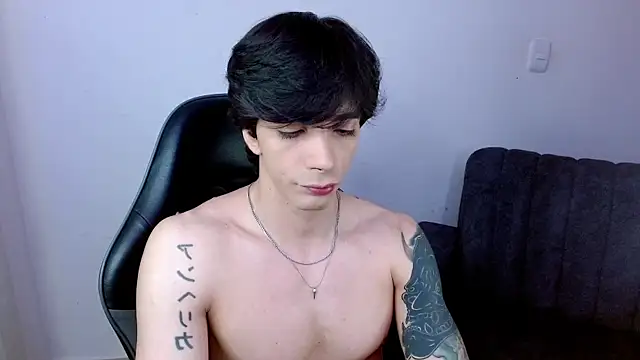 H3ll_B0I webcam
