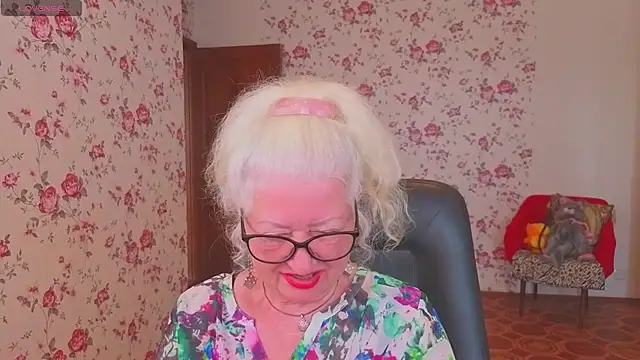 Maya_Mayflower webcam