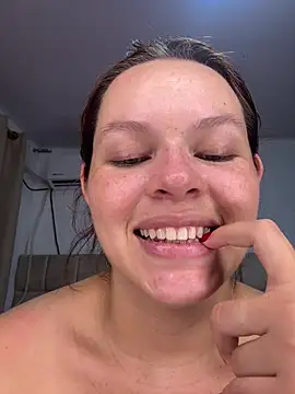 miacarrot webcam