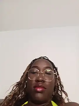 KaleaEbony live cam on StripChat