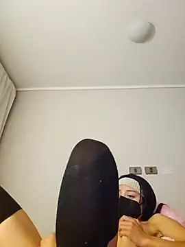 Liarmosca21 live sex cam
