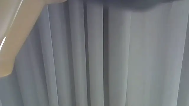 SkinnyKitten webcam