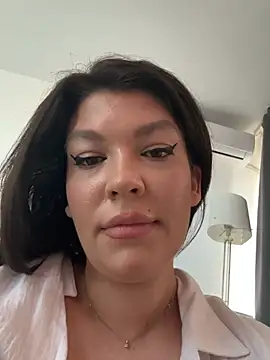 ClaraPasssion live cam on StripChat