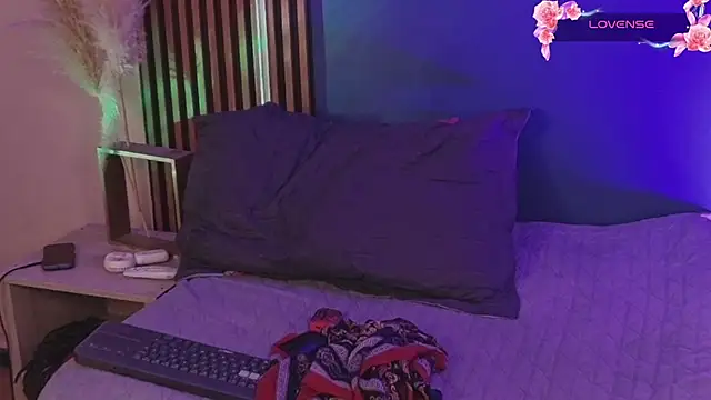 la_diabla_111_ - La_Diabla_111_'s free webcam - UK Sex Cams