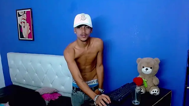 Angel_foxc13 webcam