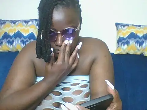 Busty_Bambii254 webcam
