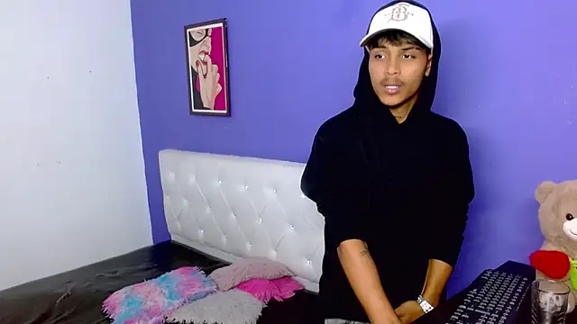 Angel_foxc13 webcam