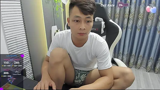 Naughty___asian webcam