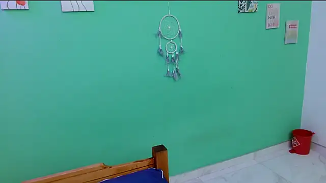 evaleribigtits18 webcam