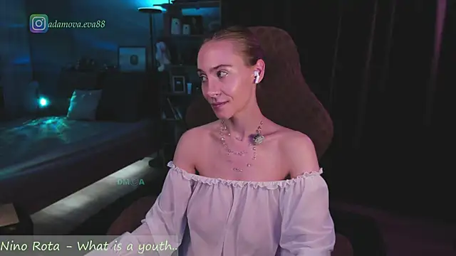 _Eva_Adama webcam