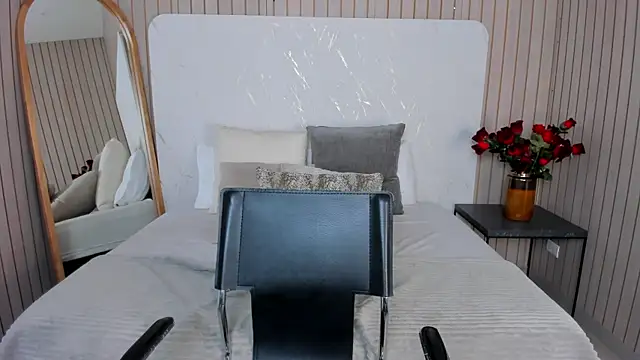EmelyParker webcam