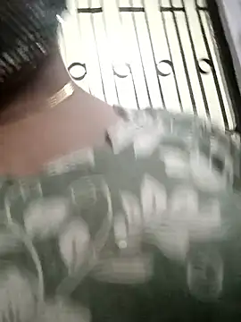 choclaty_charu webcam