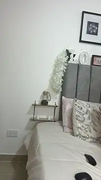 olivia_valentti - Olivia_valentti's free webcam - UK Sex Cams