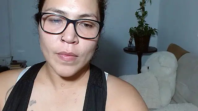 MeganyEnma webcam