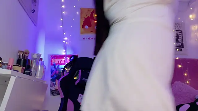 swtlucy_02 - Swtlucy_02's free webcam - UK Sex Cams
