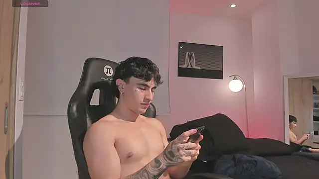 zack_lenox webcam
