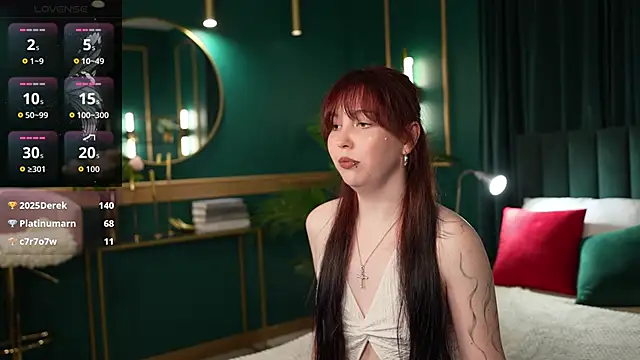 Hyuna_Flowers live cam on StripChat