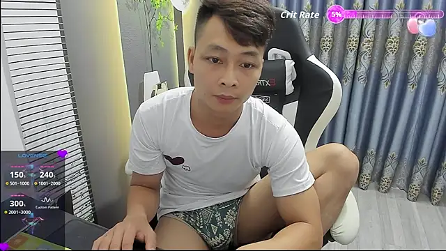 Naughty___asian webcam