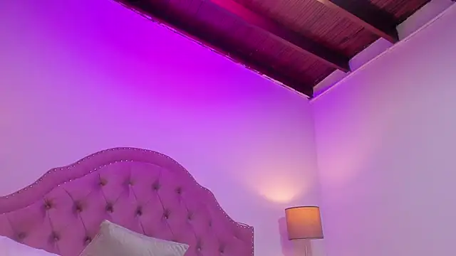 Mia_Culpa live sex cam
