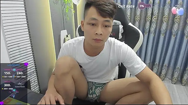 Naughty___asian webcam