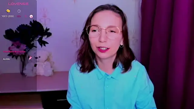 KindHazelHere_ webcam