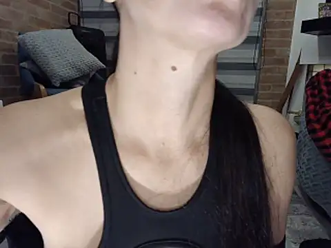 cjpq2525 (F mature) - JUEGO CON MI DILDO