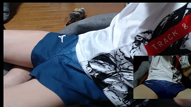 Yasu2000 live sex cam