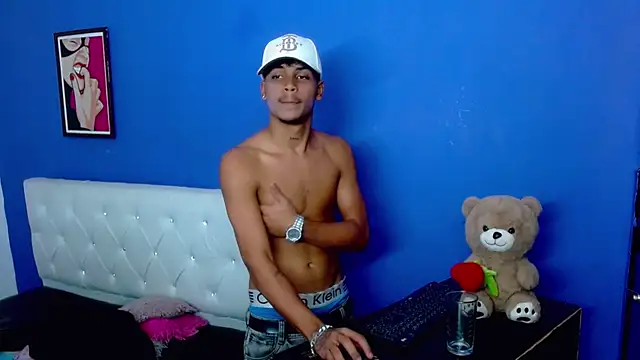 Angel_foxc13 webcam